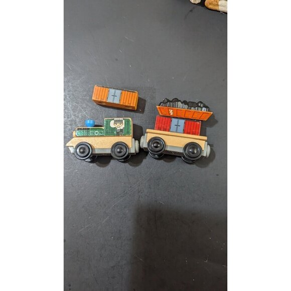 KidKraft Wooden Train Toy Set With Cargo & Coal Load - Fun Play For Kids - Picture 5 of 6